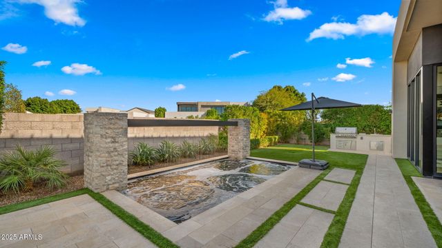 6962 E CACTUS WREN Road, Paradise Valley, AZ 85253