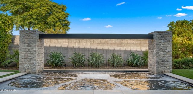 6962 E CACTUS WREN Road, Paradise Valley, AZ 85253