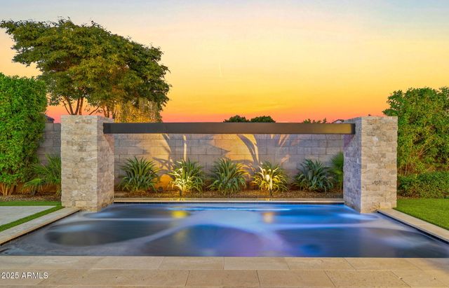 6962 E CACTUS WREN Road, Paradise Valley, AZ 85253