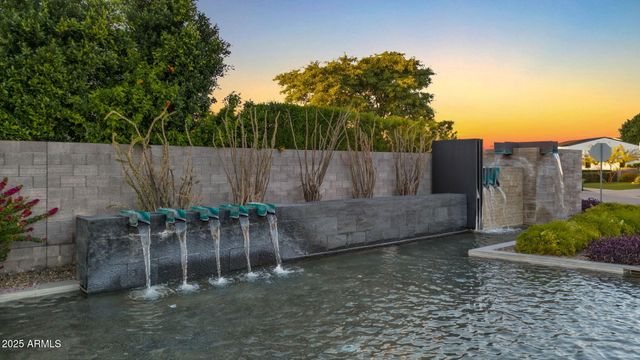 6962 E CACTUS WREN Road, Paradise Valley, AZ 85253