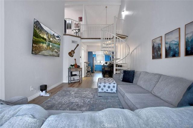 18121 Erik Court 314, Canyon Country, CA 91387