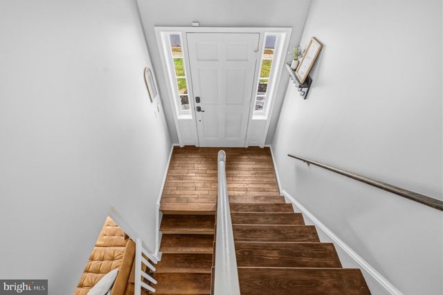 16040 FAIRWAY DR, Dumfries, VA 22025