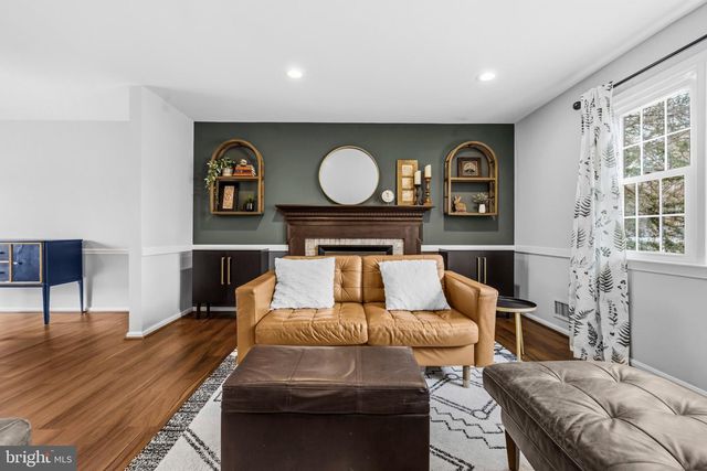 16040 FAIRWAY DR, Dumfries, VA 22025