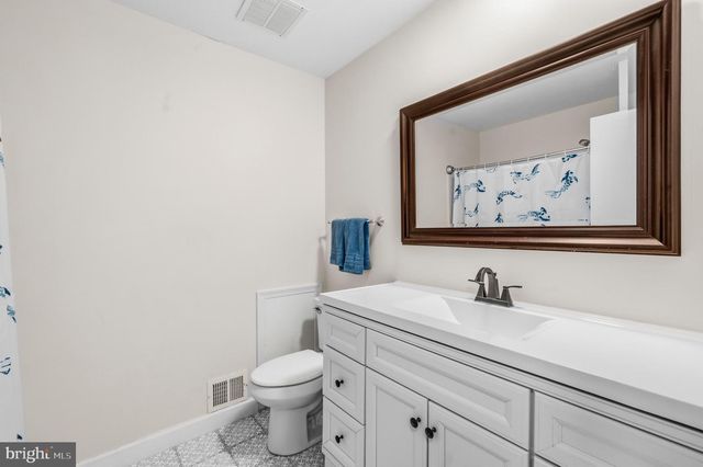 16040 FAIRWAY DR, Dumfries, VA 22025