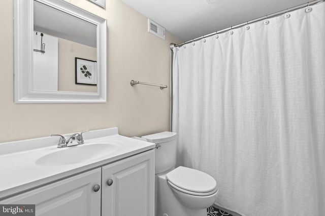 16040 FAIRWAY DR, Dumfries, VA 22025