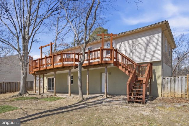 16040 FAIRWAY DR, Dumfries, VA 22025