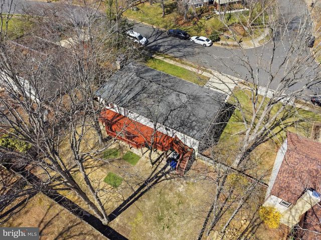 16040 FAIRWAY DR, Dumfries, VA 22025