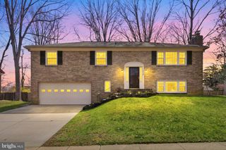 16040 FAIRWAY DR, Dumfries, VA 22025