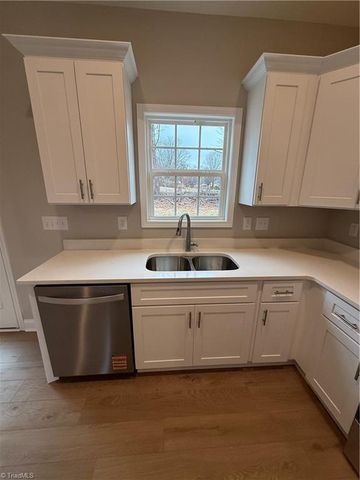 1015 Fairfield Drive, Yadkinville, NC 27055