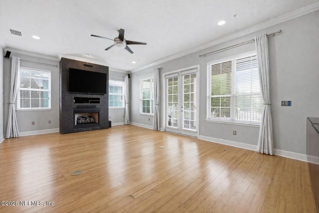 400 14TH Avenue N B, Jacksonville Beach, FL 32250