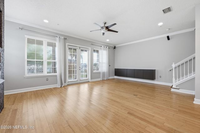 400 14TH Avenue N B, Jacksonville Beach, FL 32250