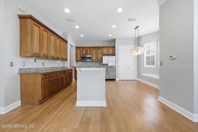 400 14TH Avenue N B, Jacksonville Beach, FL 32250