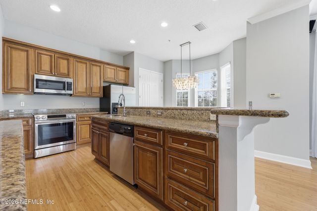 400 14TH Avenue N B, Jacksonville Beach, FL 32250