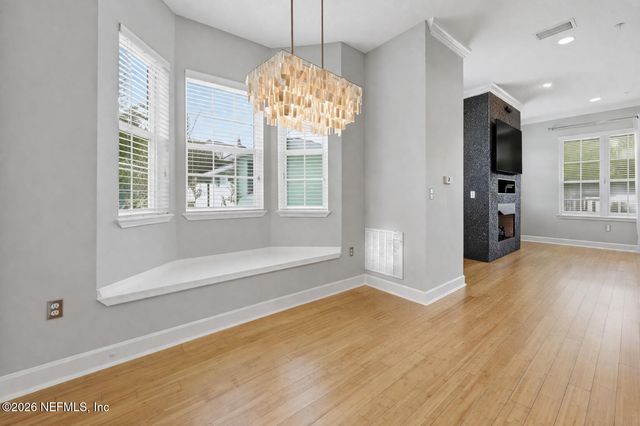 400 14TH Avenue N B, Jacksonville Beach, FL 32250