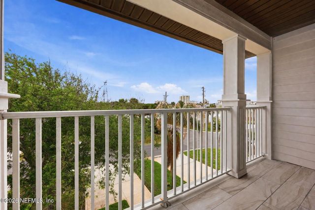 400 14TH Avenue N B, Jacksonville Beach, FL 32250