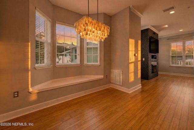 400 14TH Avenue N B, Jacksonville Beach, FL 32250