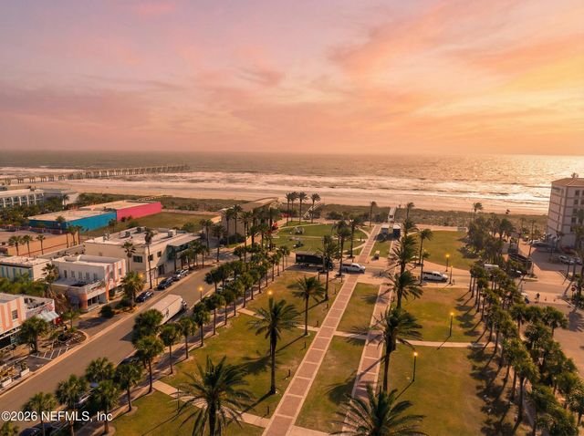 400 14TH Avenue N B, Jacksonville Beach, FL 32250