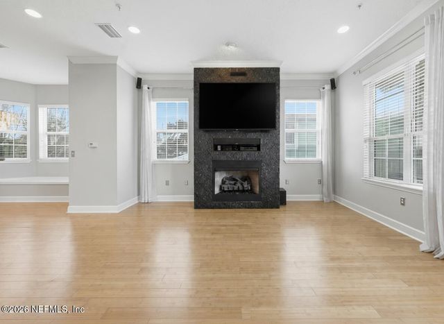 400 14TH Avenue N B, Jacksonville Beach, FL 32250