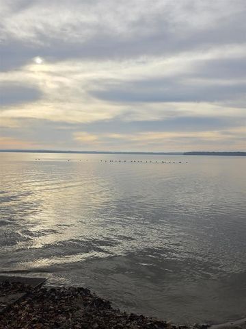 W9592 Lake Drive, Edgerton, WI 53534