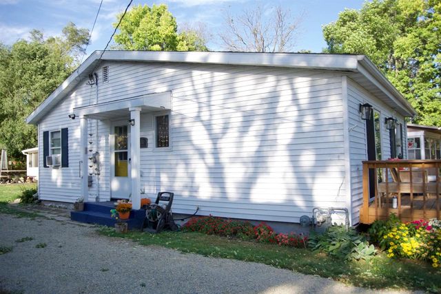 W9592 Lake Drive, Edgerton, WI 53534