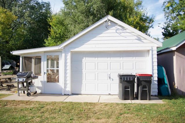 W9592 Lake Drive, Edgerton, WI 53534