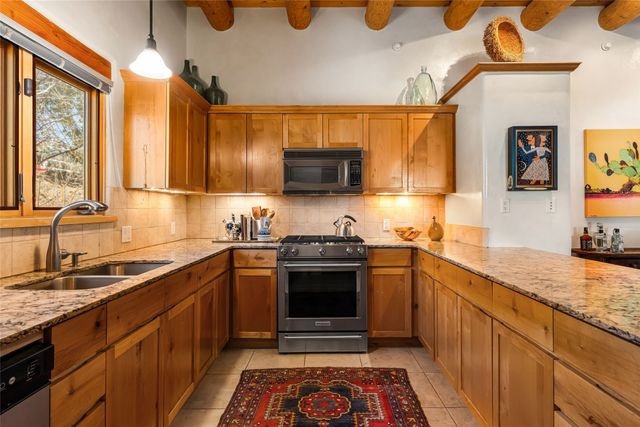 11 Pulitzer Trail E, Santa Fe, NM 87506