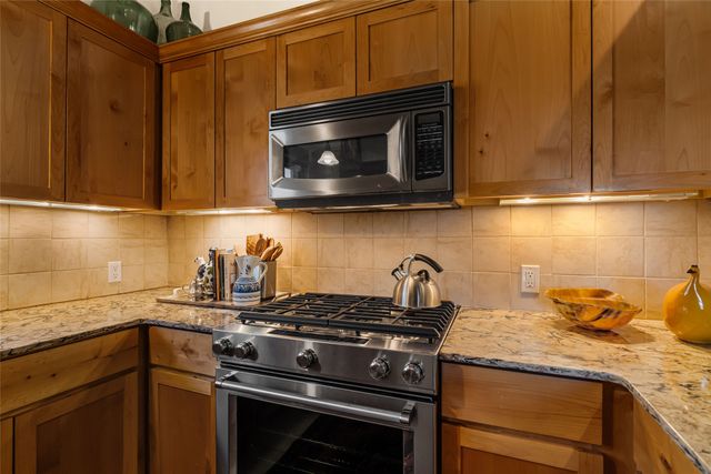 11 Pulitzer Trail E, Santa Fe, NM 87506