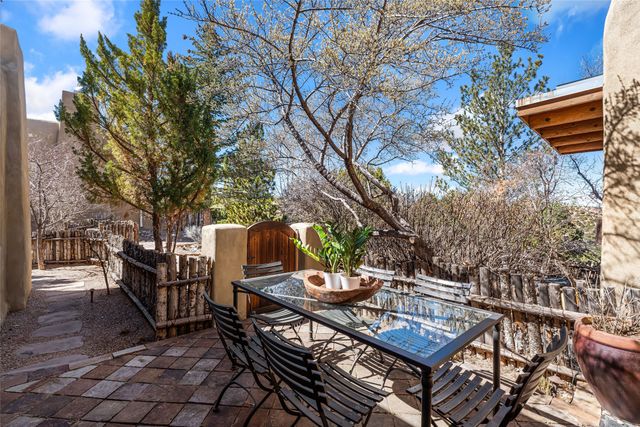 11 Pulitzer Trail E, Santa Fe, NM 87506