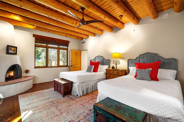 11 Pulitzer Trail E, Santa Fe, NM 87506