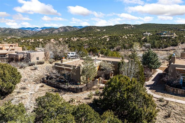 11 Pulitzer Trail E, Santa Fe, NM 87506