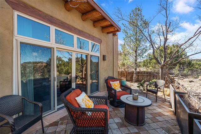 11 Pulitzer Trail E, Santa Fe, NM 87506