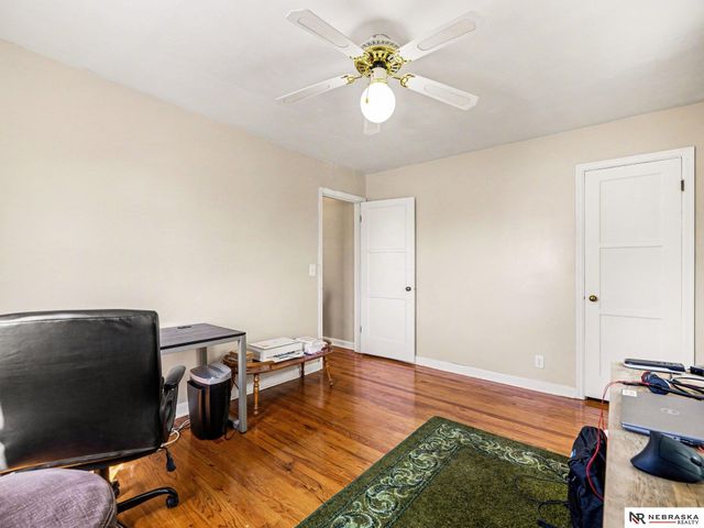4827 Hickory Street, Omaha, NE 68106