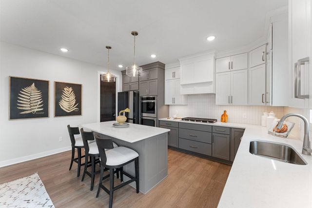 18278 104th Avenue N, Maple Grove, MN 55311