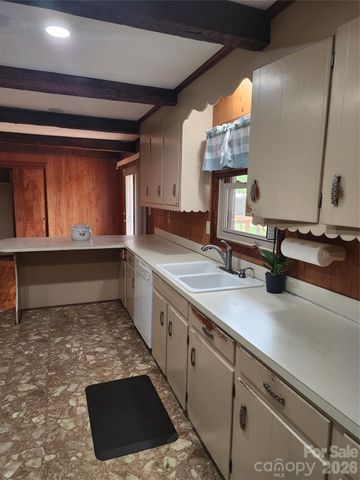 2119 Pamela Street, Gastonia, NC 28054