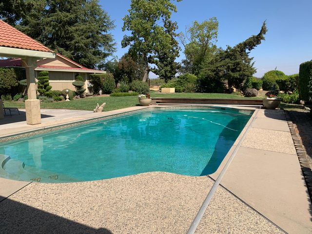 925 Townhill Rd, Oakdale, CA 95361