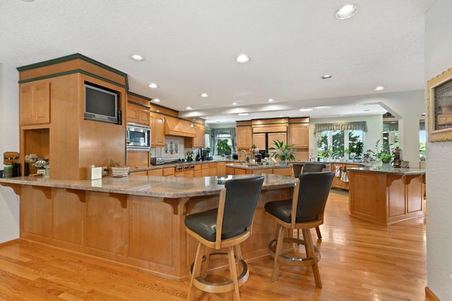 925 Townhill Rd, Oakdale, CA 95361