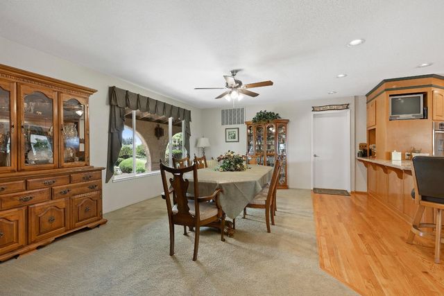 925 Townhill Rd, Oakdale, CA 95361