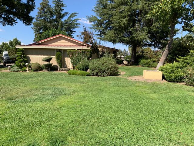 925 Townhill Rd, Oakdale, CA 95361