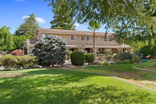 925 Townhill Rd, Oakdale, CA 95361