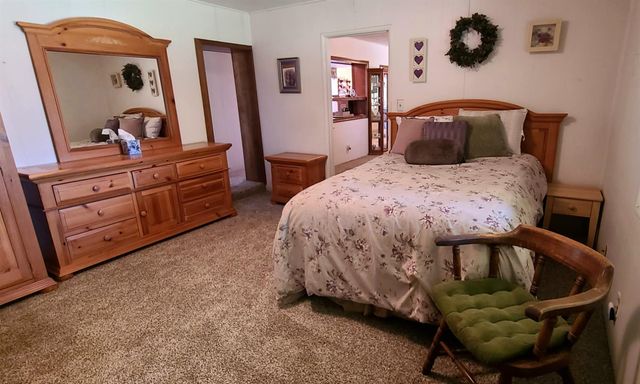 925 Townhill Rd, Oakdale, CA 95361