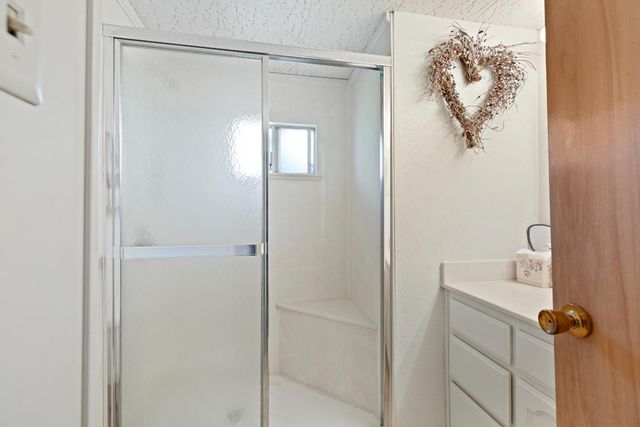 925 Townhill Rd, Oakdale, CA 95361