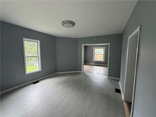 549 Thompson, Donora, PA 15033