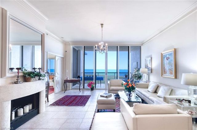 6825 Grenadier BLVD PH1, Naples, FL 34108