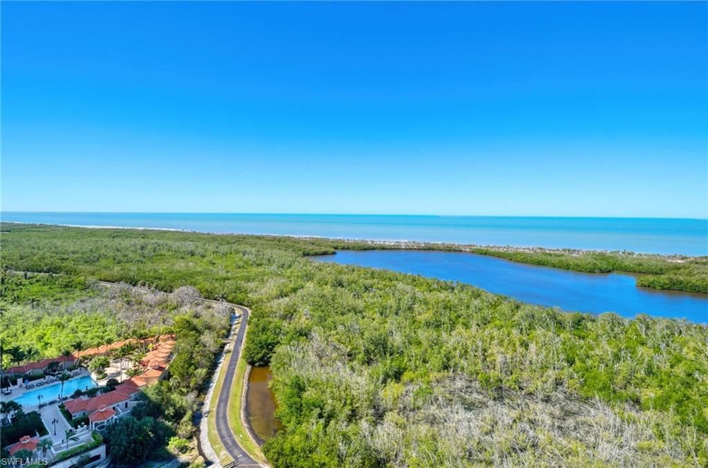 6825 Grenadier BLVD PH1, Naples, FL 34108