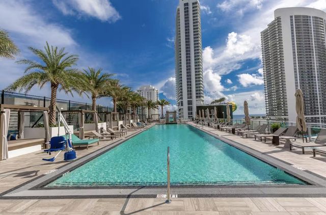 4010 S Ocean Drive R2104, Hollywood, FL 33019