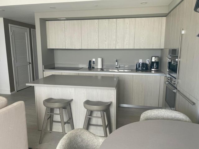 4010 S Ocean Drive R2104, Hollywood, FL 33019
