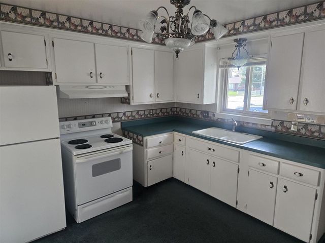 4203 Manor Avenue, Royal Oak, MI 48073