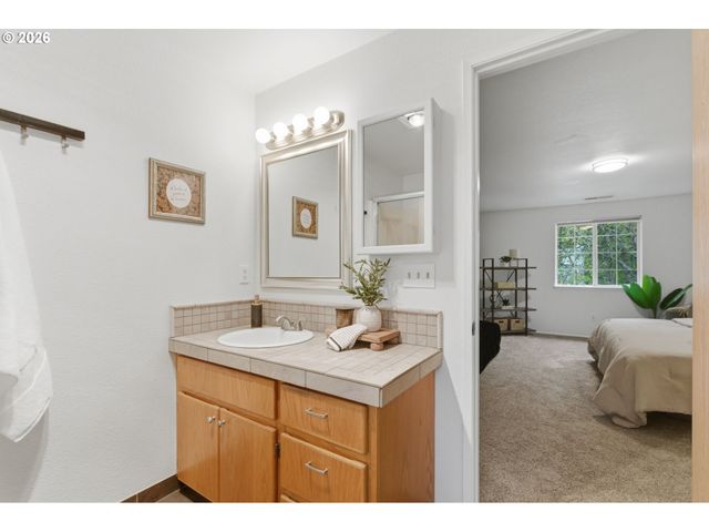 15304 Ne 44TH St, Vancouver, WA 98682