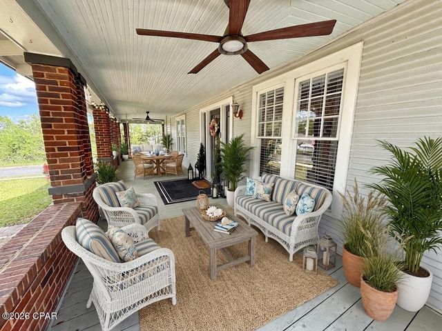 4473 Putnam Street, Marianna, FL 32446