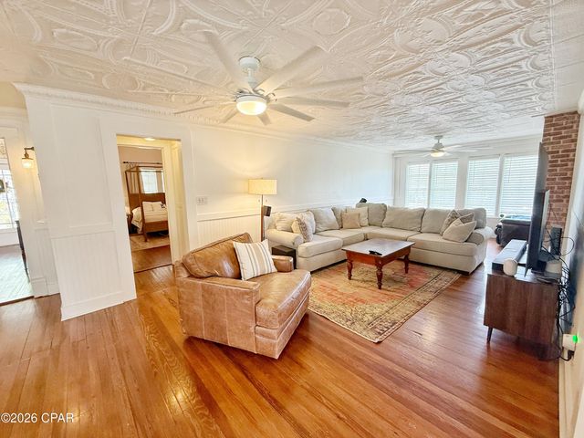 4473 Putnam Street, Marianna, FL 32446